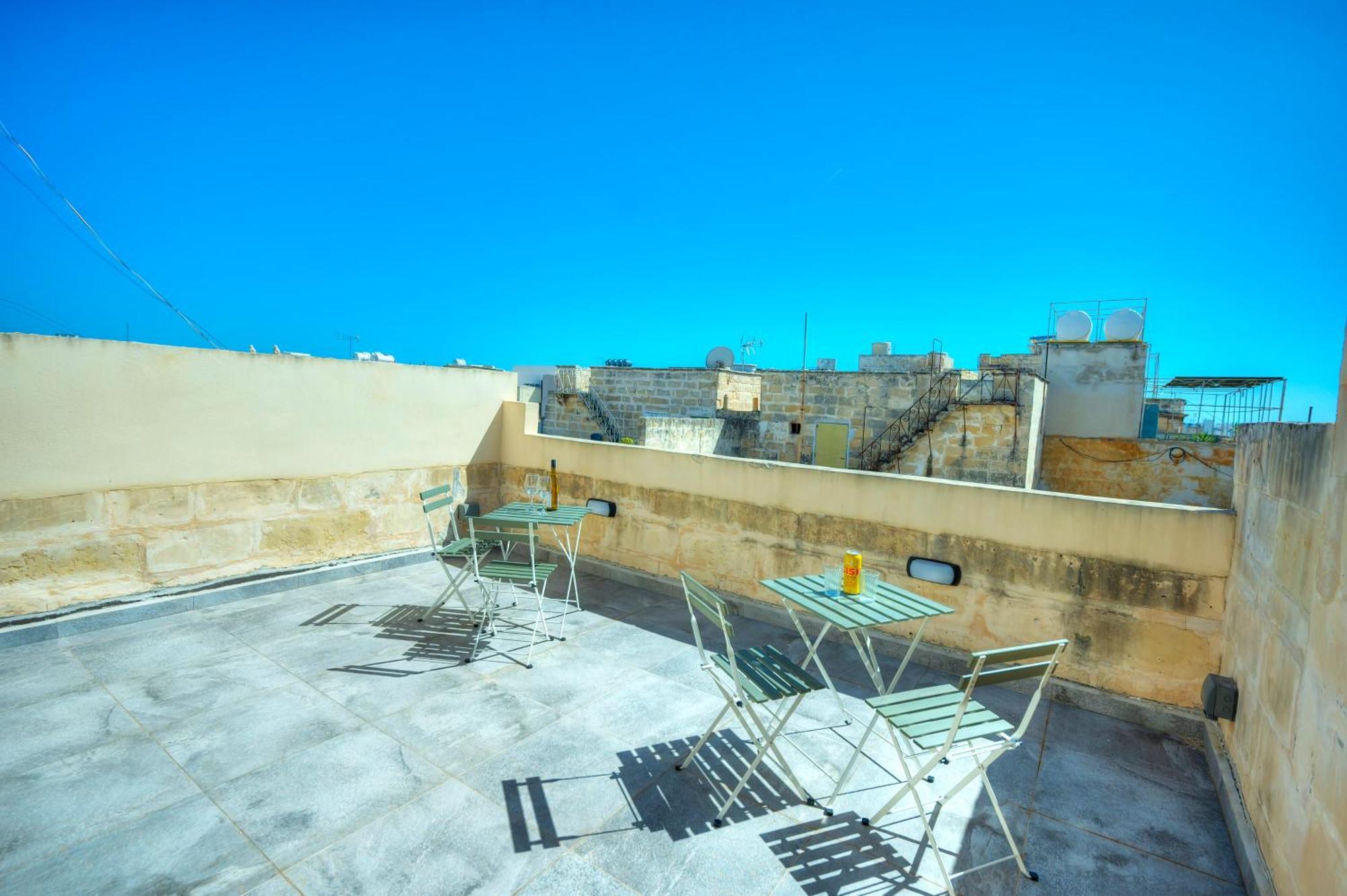 Charming 1Bedroom,Roof Terrace Near Valletta Dazz1-1 Флориана Экстерьер фото